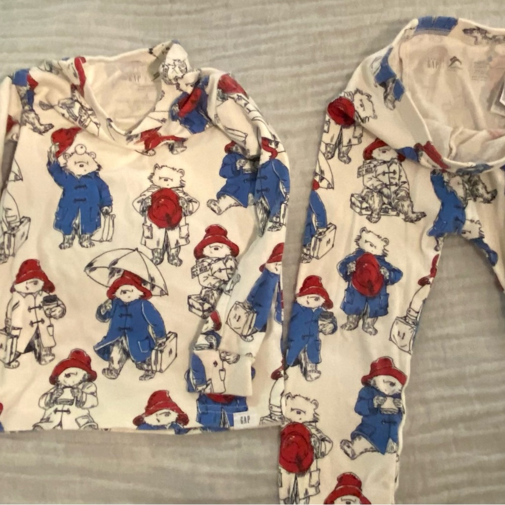Adorable 4T Paddington PJs